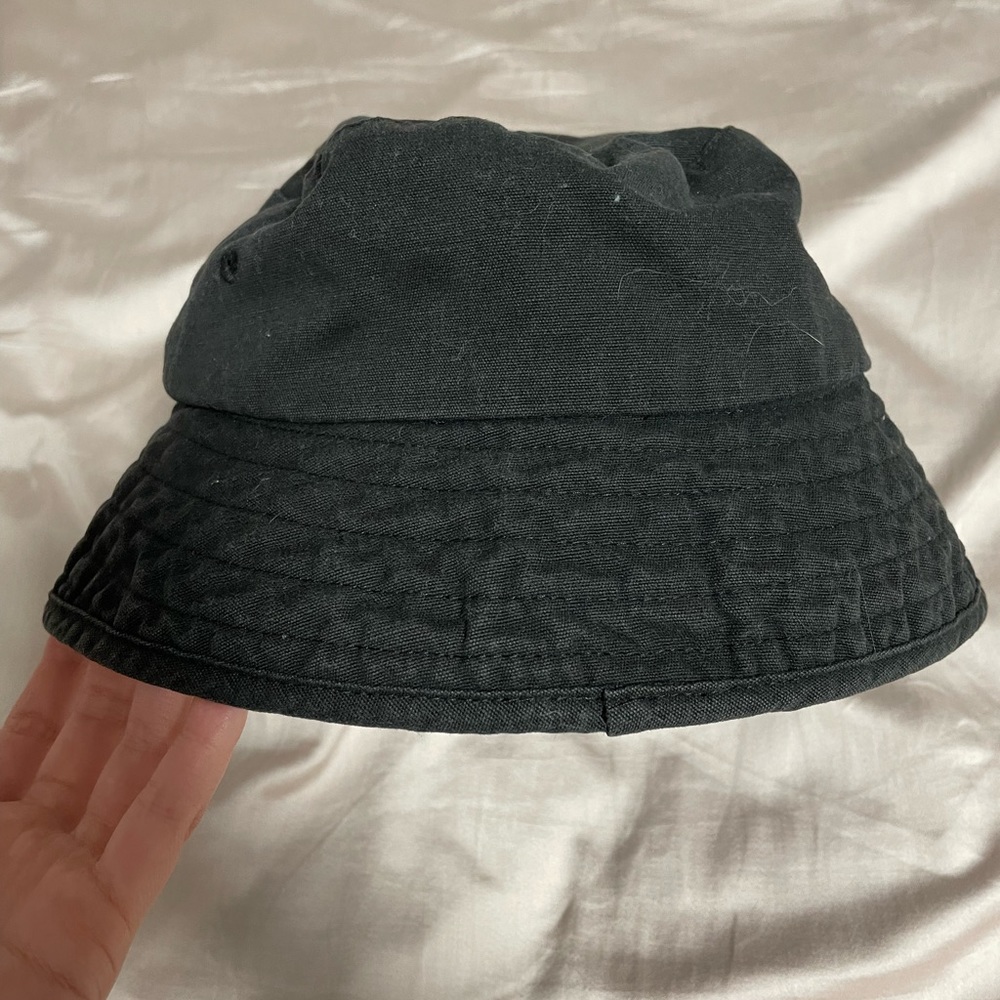 black bucket hat